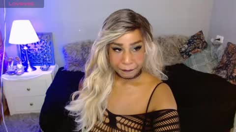 Snapshot of corinndupont chatting on 01/25/25, 05:29 CORINNDUPONT online show from 01/25/25, 05:29