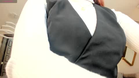 Corinne Russo online show from 09/22/25, 05:09