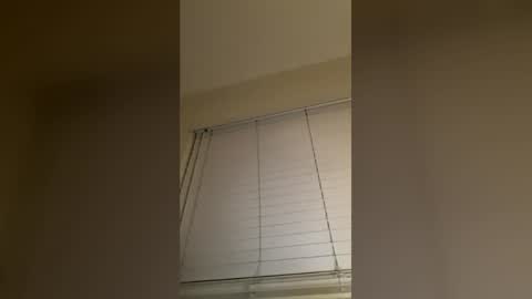 corky_violets online show from 06/18/26, 09:14