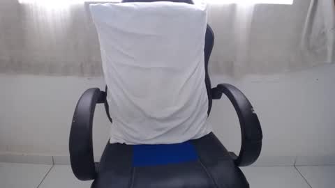 corolaxxl online show from 10/14/25, 02:51