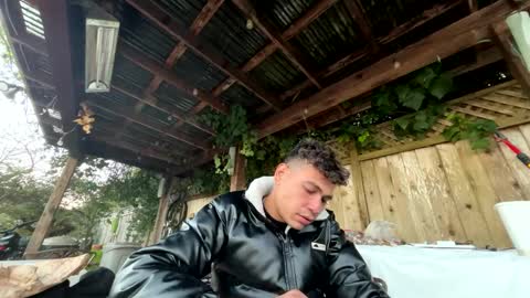 Snapshot of coronelking chatting on 01/10/25, 12:59 coronelking online show from 01/10/25, 12:59