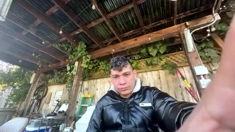 Snapshot of coronelking chatting on 01/12/25, 10:54 coronelking online show from 01/12/25, 10:54