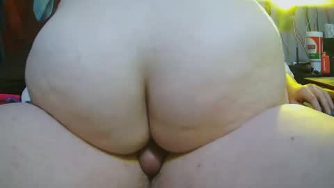 Snapshot of corynkayla23 chatting on 10/31/25, 06:47 corynkayla23 online show from 10/31/25, 06:47