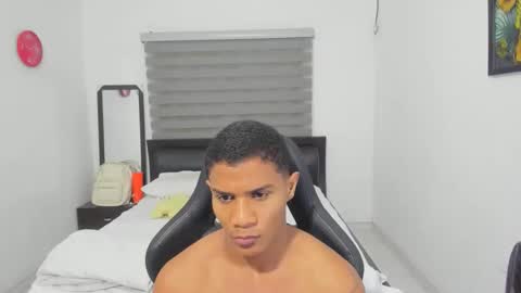 Snapshot of corzoethan chatting on 02/15/26, 12:40 Ethan online show from 02/15/26, 12:40