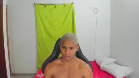 Snapshot of corzoethan chatting on 05/11/26, 03:40 Ethan online show from 05/11/26, 03:40