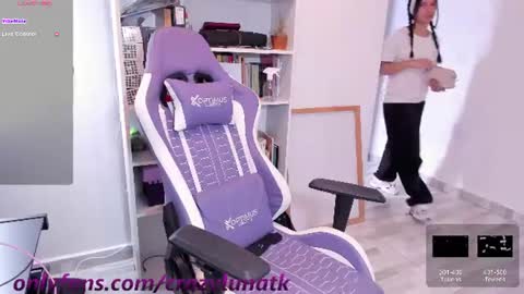 Snapshot of cositarika__ chatting on 07/08/26, 01:37 Lunita online show from 07/08/26, 01:37