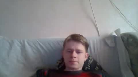 Snapshot of cosm2312 chatting on 04/18/26, 03:16 Andrew online show from 04/18/26, 03:16