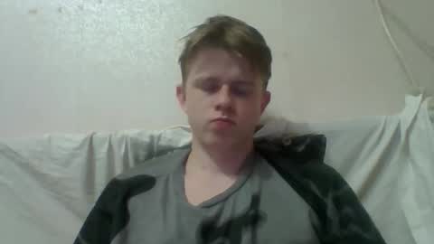 Snapshot of cosm2312 chatting on 05/15/26, 06:37 Andrew online show from 05/15/26, 06:37