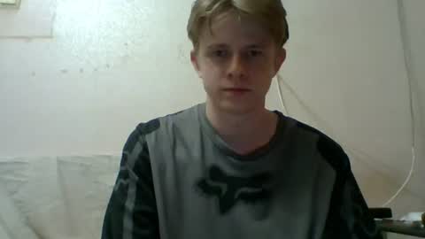 Snapshot of cosm2312 chatting on 06/16/26, 07:05 Andrew online show from 06/16/26, 07:05