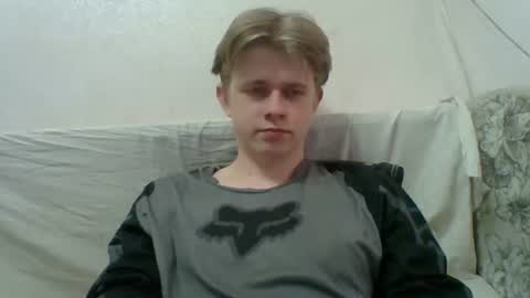 Snapshot of cosm2312 chatting on 06/18/26, 03:05 Andrew online show from 06/18/26, 03:05