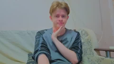Snapshot of cosm2312 chatting on 06/30/26, 05:58 Andrew online show from 06/30/26, 05:58