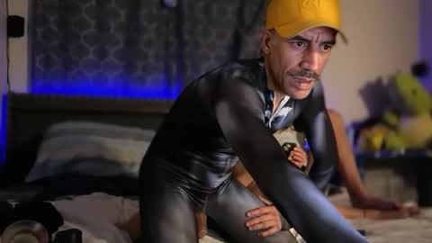 Snapshot of cosmicafterdark chatting on 01/15/26, 02:38 Queer Vibes Slow Burn Good Energy online show from 01/15/26, 02:38