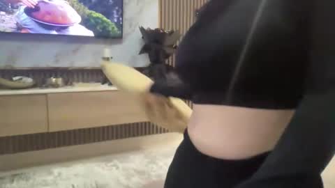 cosmo_blondiee online show from 09/18/25, 09:00