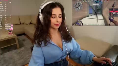 Luna online show from 03/20/26, 05:07