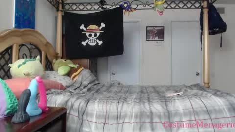 Snapshot of costumemenagerie chatting on 02/16/25, 09:59 Amethyst Cox online show from 02/16/25, 09:59