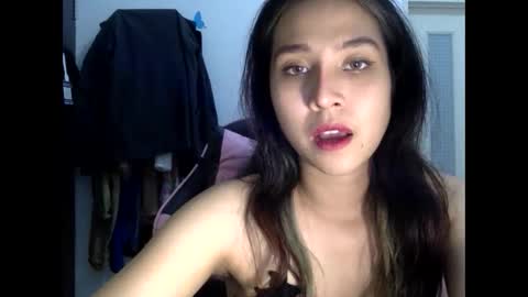 Snapshot of cottoncandygirl9898 chatting on 12/16/24, 12:27 Liz Gwyneth Charlota online show from 12/16/24, 12:27
