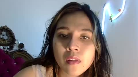 Snapshot of cottoncandygirl9898 chatting on 02/12/25, 06:51 Liz Gwyneth Charlota online show from 02/12/25, 06:51