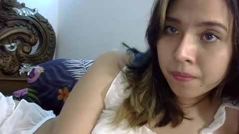 Snapshot of cottoncandygirl9898 chatting on 02/17/25, 07:31 Liz Gwyneth Charlota online show from 02/17/25, 07:31