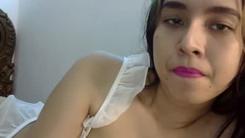 Snapshot of cottoncandygirl9898 chatting on 02/23/25, 09:33 Liz Gwyneth Charlota online show from 02/23/25, 09:33