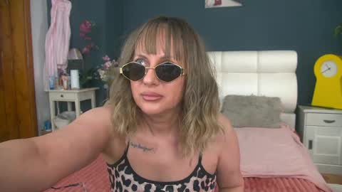 Snapshot of cougarmilf_ chatting on 04/26/26, 02:04 cougarmilf_ online show from 04/26/26, 02:04