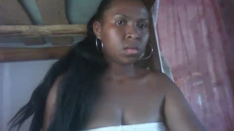 couleur_vanille online show from 12/12/24, 07:52