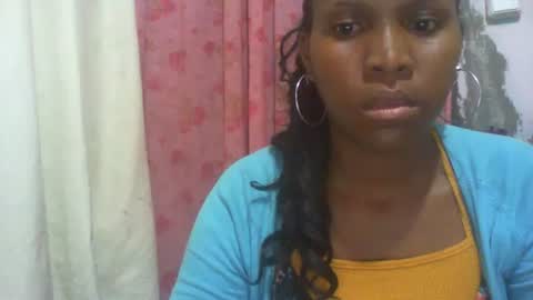 couleur_vanille online show from 02/01/25, 01:44