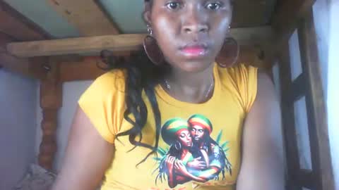 couleur_vanille online show from 11/11/25, 06:02