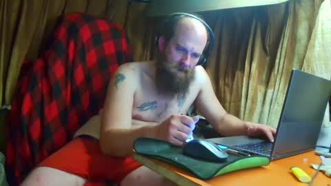 Snapshot of countryfuckers chatting on 09/18/25, 01:46 Alaskawildcouple online show from 09/18/25, 01:46