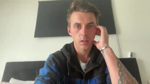 Snapshot of countrylust69 chatting on 12/16/25, 08:03 CountryLust69 online show from 12/16/25, 08:03