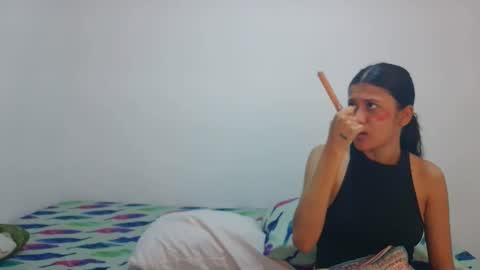 Snapshot of couple777sexy chatting on 09/29/25, 01:44 Andri online show from 09/29/25, 01:44