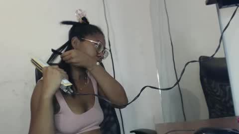 couple_hot0240129 online show from 02/13/26, 07:21