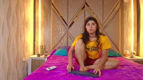 Snapshot of couple_hot_2025 chatting on 11/15/25, 01:25 Ricardo Isabella online show from 11/15/25, 01:25