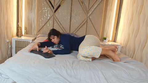 Ricardo  Isabella online show from 04/09/26, 07:36