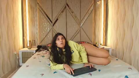 Ricardo  Isabella online show from 04/15/26, 07:48