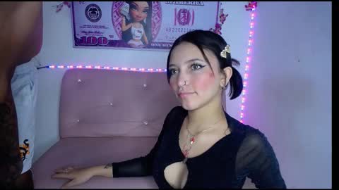 Snapshot of couple_no_limits22 chatting on 11/03/25, 11:59 couple_no_limits22 online show from 11/03/25, 11:59