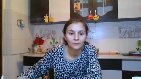 Snapshot of couple_p3rf3ct chatting on 12/17/24, 08:32 couple_p3rf3ct online show from 12/17/24, 08:32