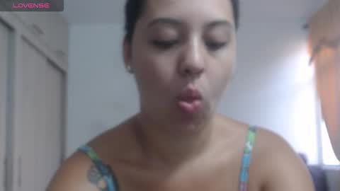  ALEJANDRO Y EMILY  online show from 12/02/25, 12:32