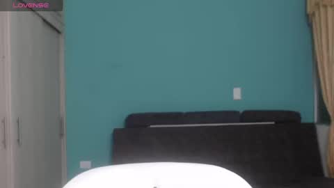  ALEJANDRO Y EMILY  online show from 01/08/26, 01:41