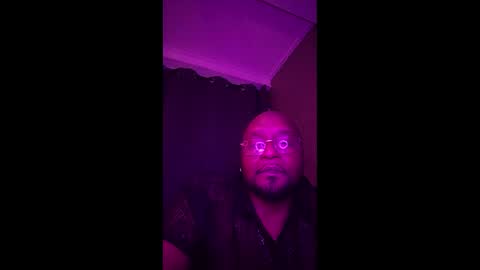 Snapshot of coupledeals chatting on 10/19/25, 12:33 coupledeals online show from 10/19/25, 12:33