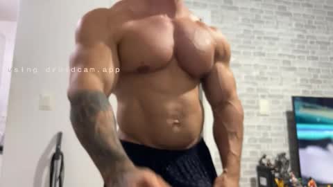 Snapshot of couplemuscle40 chatting on 02/23/26, 10:40 couplemuscle40 online show from 02/23/26, 10:40