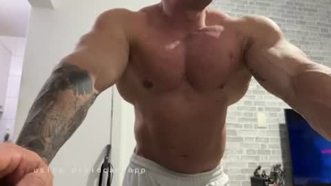 Snapshot of couplemuscle40 chatting on 07/03/26, 02:07 couplemuscle40 online show from 07/03/26, 02:07