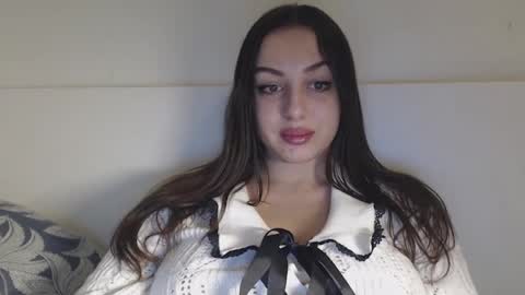 Snapshot of courtney_lux chatting on 12/03/24, 11:22 Courtney online show from 12/03/24, 11:22