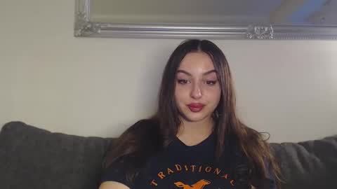 Snapshot of courtney_lux chatting on 12/18/24, 10:51 Courtney online show from 12/18/24, 10:51