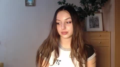 Snapshot of courtney_lux chatting on 01/15/25, 08:09 Courtney online show from 01/15/25, 08:09