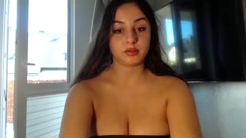 Snapshot of courtney_lux chatting on 09/21/25, 01:46 Courtney online show from 09/21/25, 01:46