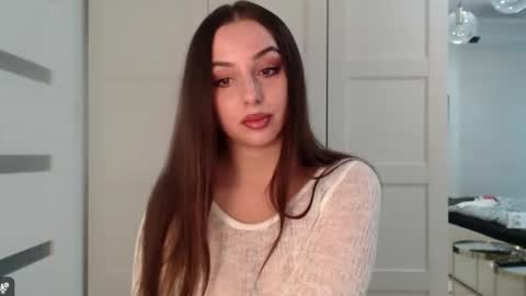 Snapshot of courtney_lux chatting on 10/23/25, 02:27 Courtney online show from 10/23/25, 02:27