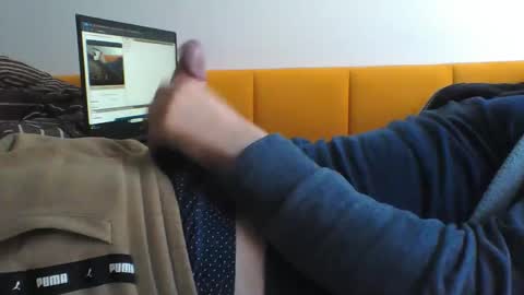 cowardly_lion88 online show from 12/18/24, 12:07