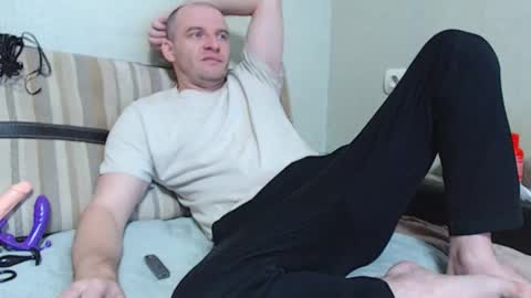 Damien online show from 04/23/26, 07:41