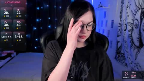 Snapshot of coy_amina_ chatting on 03/06/25, 09:31 Lilith online show from 03/06/25, 09:31