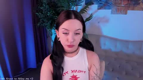 coy_emo_princess online show from 07/23/26, 10:57